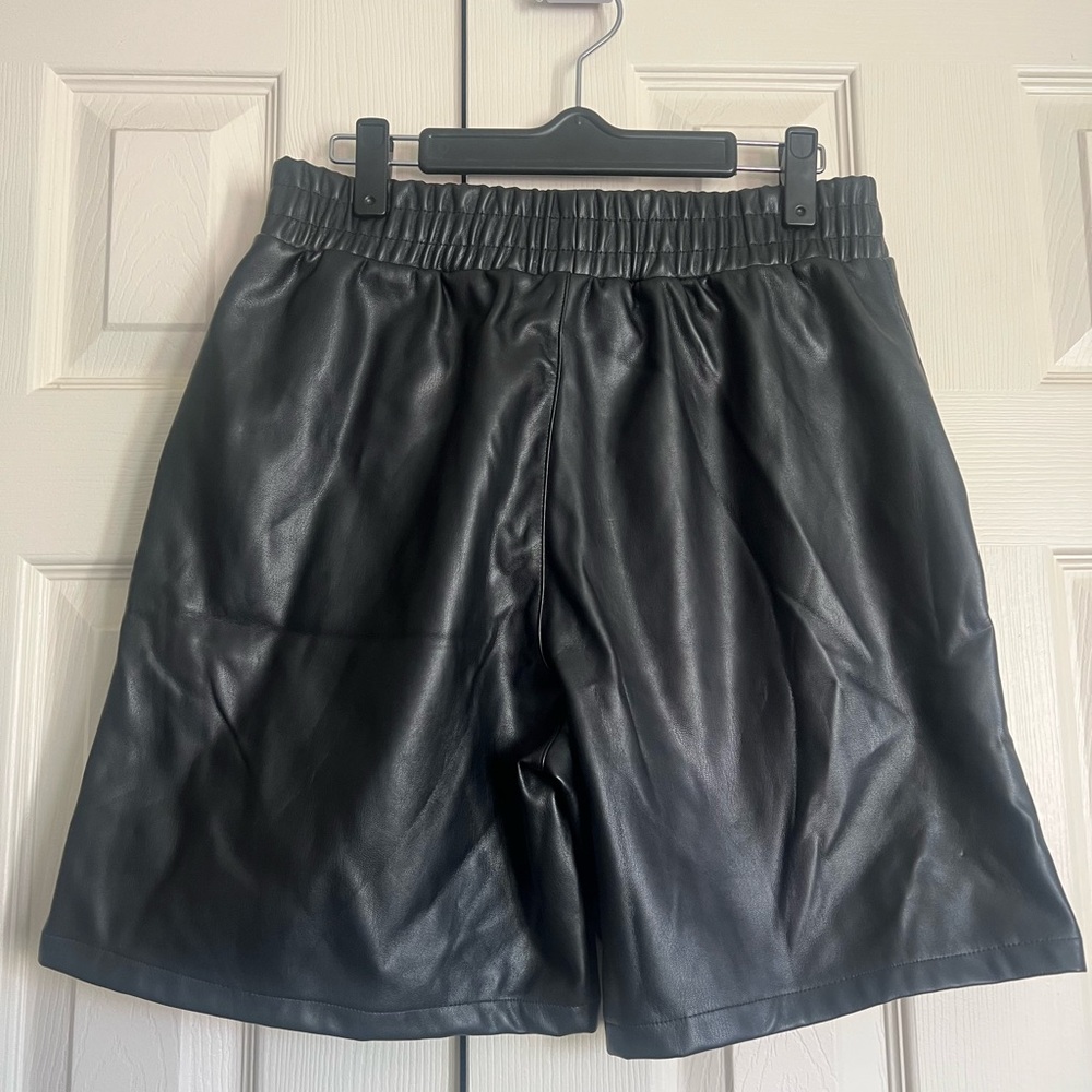 Seven Sisters Black Faux Leather Elastic Shorts